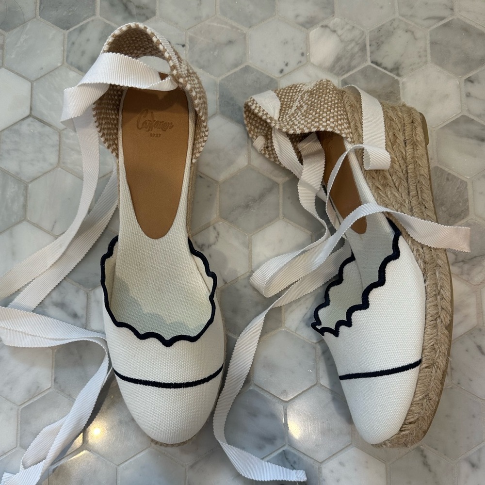 NEW ⚡️ CASTANER Cini Blanco Espadrille with Navy Scallop